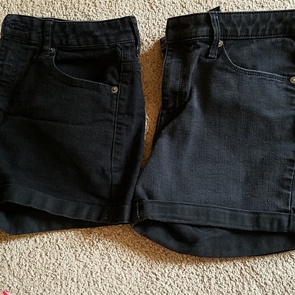 Bundle of black shorts - Picture 1 of 3